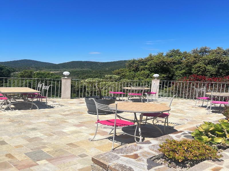 Villa Nais image