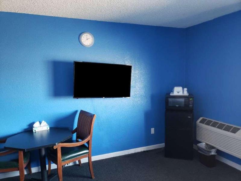Americas Best Value Inn - Evans image