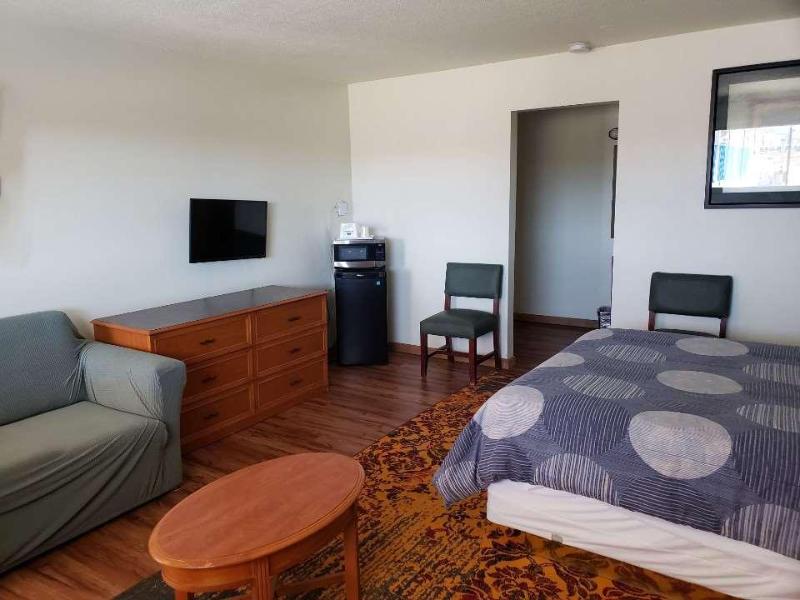 Americas Best Value Inn - Evans image