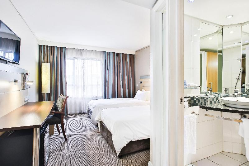 Holiday Inn Express Woodmead - Sandton image