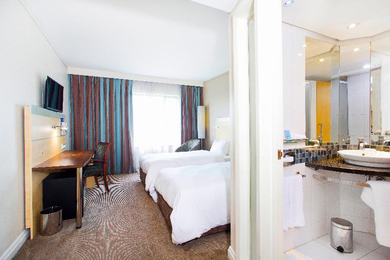Holiday Inn Express Woodmead - Sandton image