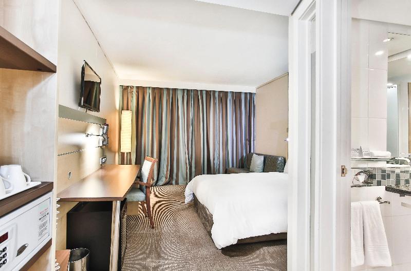 Holiday Inn Express Woodmead - Sandton image