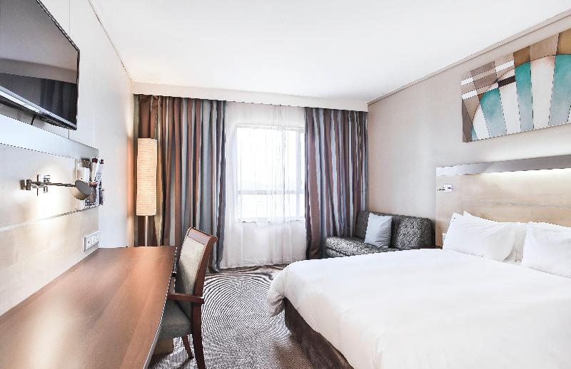 Holiday Inn Express Woodmead - Sandton image