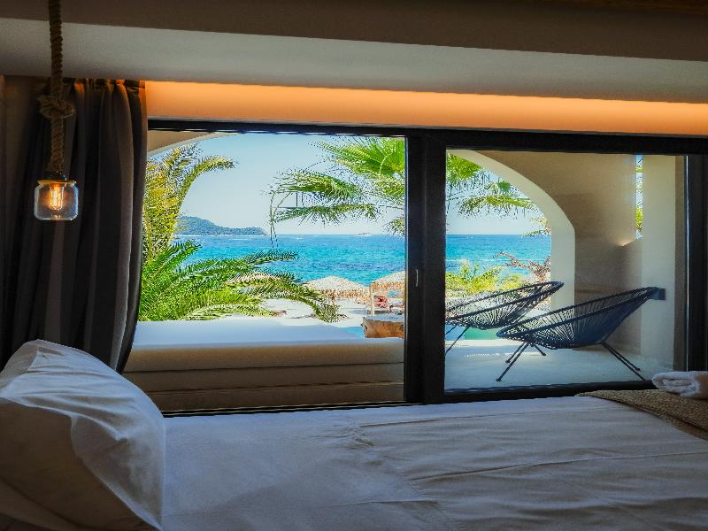 Gloria Maris Hotel Suites & Villas image