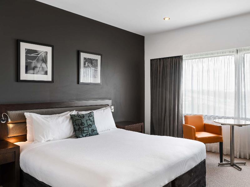 Novotel Brisbane Airport image
