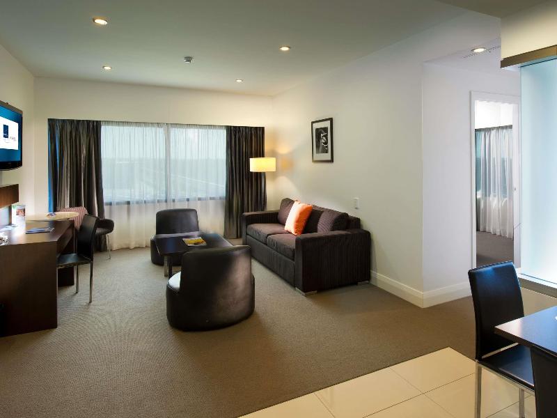 Novotel Brisbane Airport image