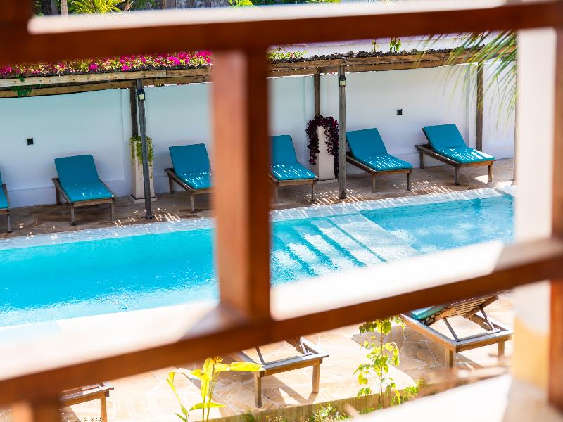 Pingwe Beach Apartments image