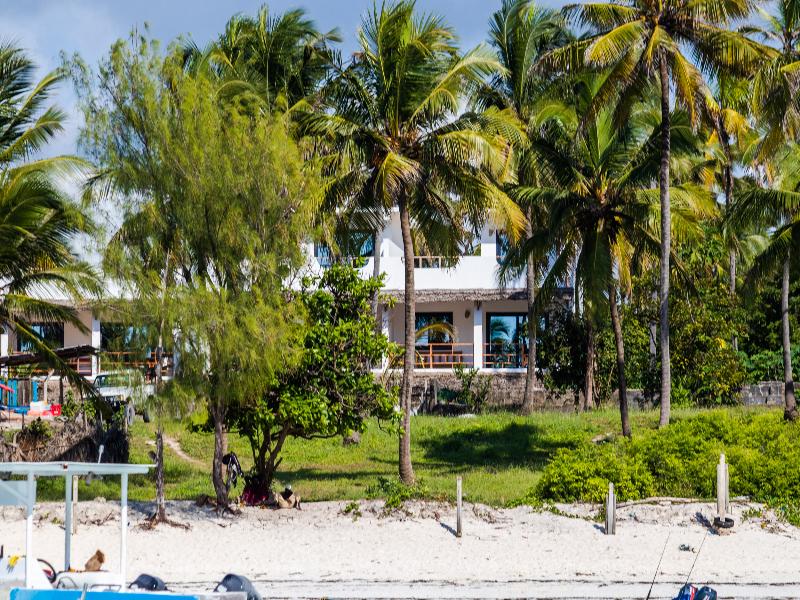 Pingwe Beach Apartments image