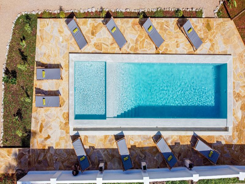 Pingwe Beach Apartments image
