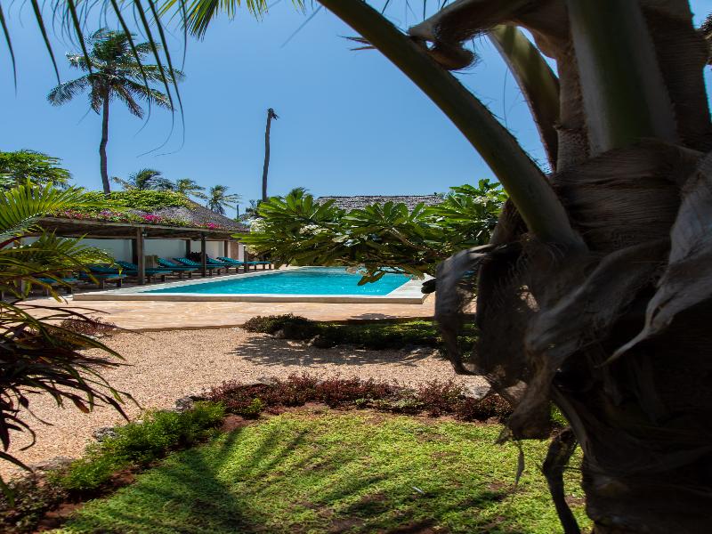 Pingwe Beach Apartments image