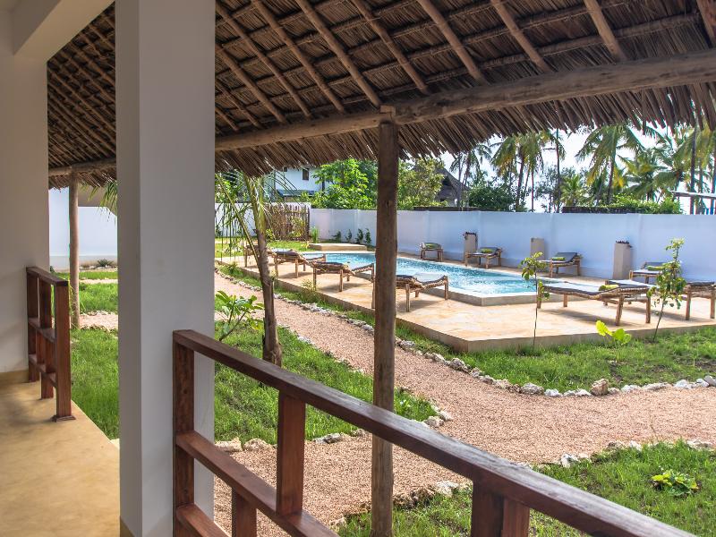Pingwe Beach Apartments image