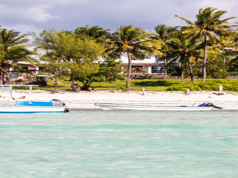Pingwe Beach Apartments image