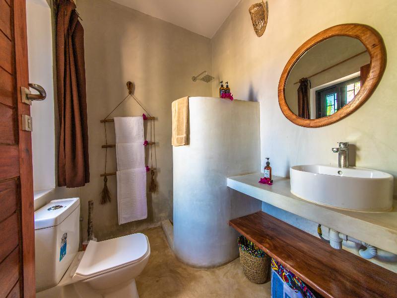 Pingwe Beach Apartments image