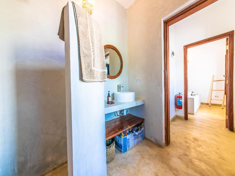 Pingwe Beach Apartments image