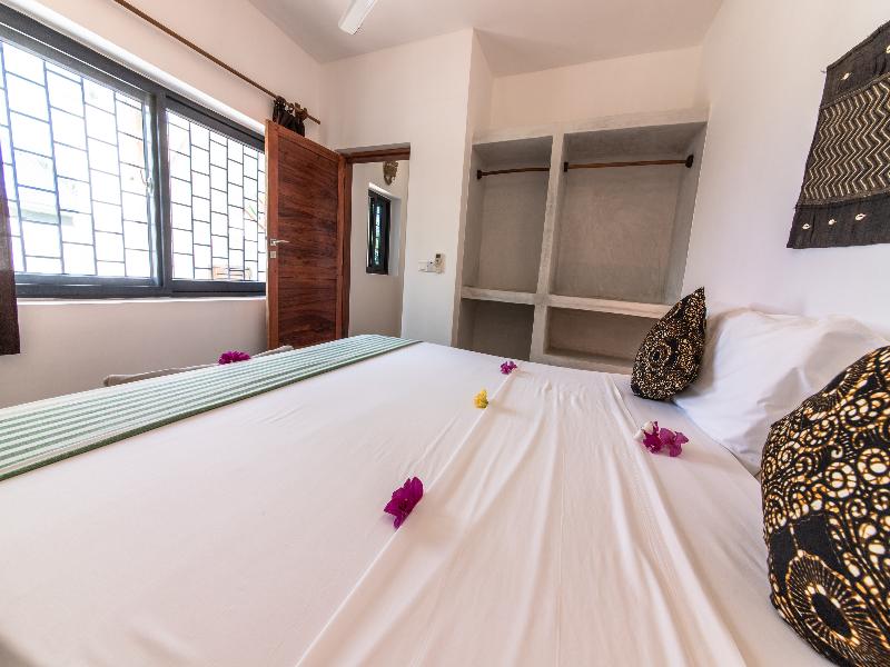 Pingwe Beach Apartments image