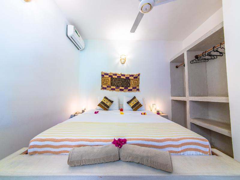Pingwe Beach Apartments image