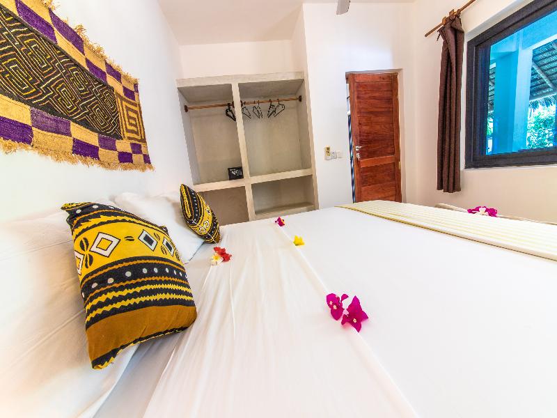 Pingwe Beach Apartments image