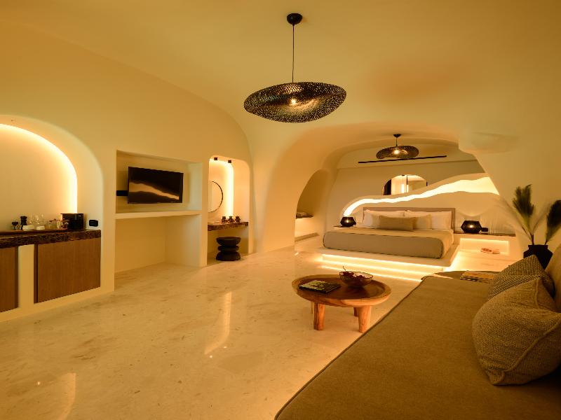 Avelora Suites