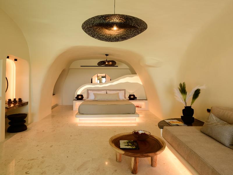 Avelora Suites