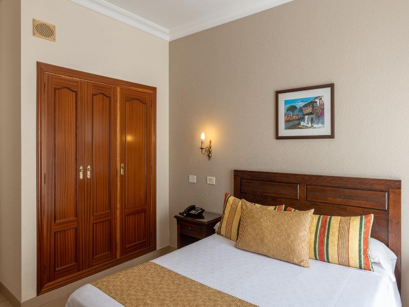 Hotiday Tenerife Norte image