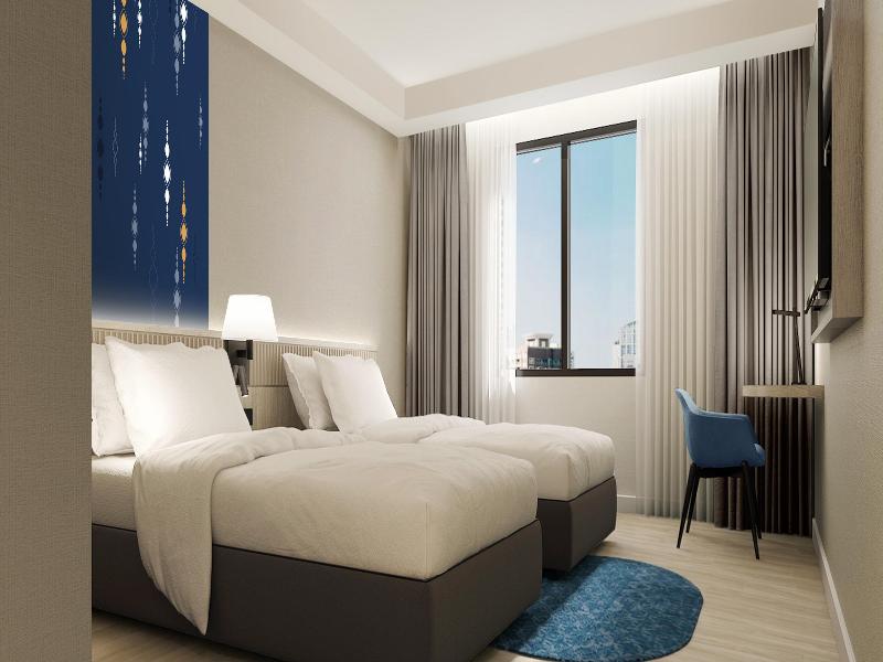 Holiday Inn Express & Suites Bangkok Asoke by IHG image