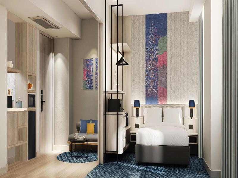 Holiday Inn Express & Suites Bangkok Asoke by IHG image
