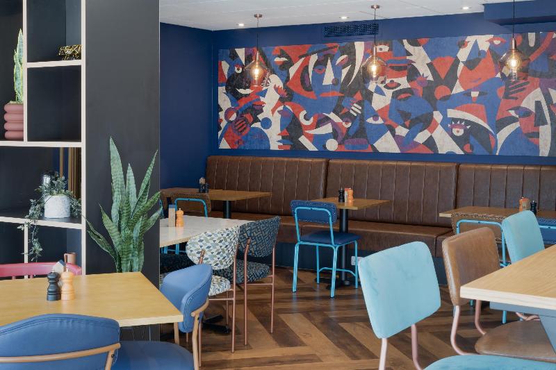 Travelodge Edinburgh Airport Ratho Station image