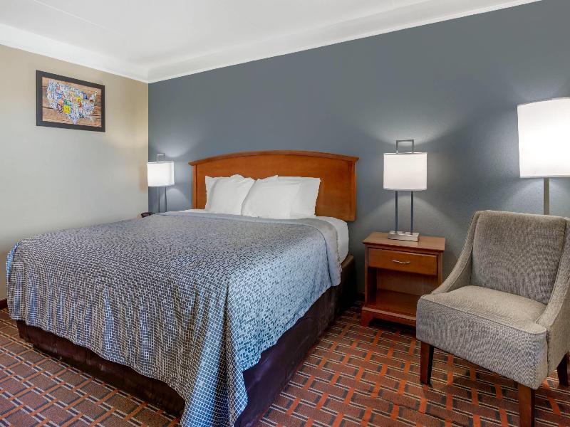 Econo Lodge North North Area image