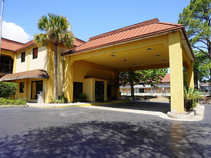 Fairview Inn and Suites Mobile