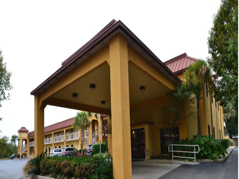 Fairview Inn and Suites Mobile