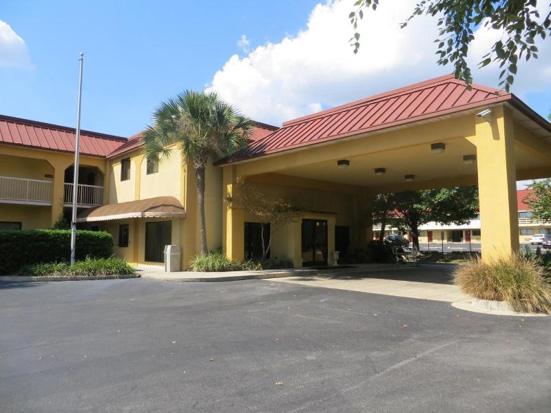 Fairview Inn and Suites Mobile