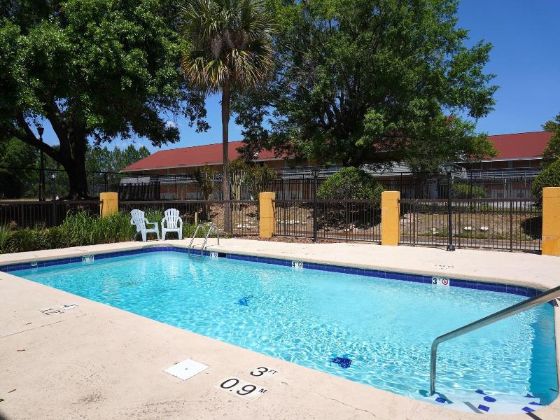 Fairview Inn and Suites Mobile