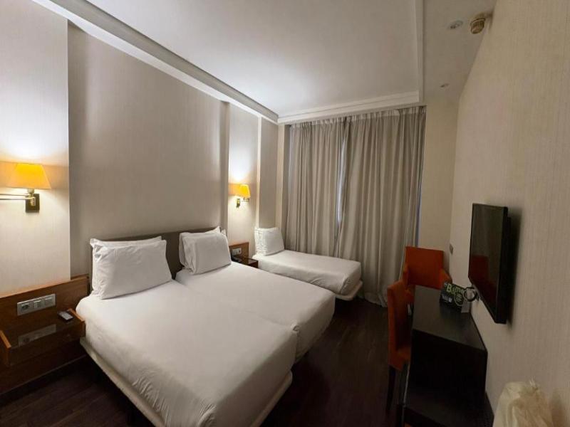 B&B hotel Burgos image