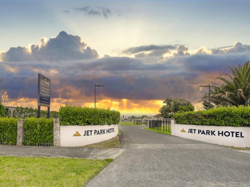 JetPark Auckland Airport Hotel & Conference Centre image
