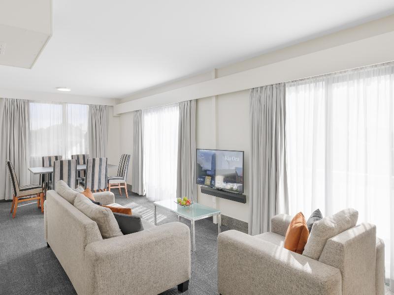 JetPark Auckland Airport Hotel & Conference Centre image
