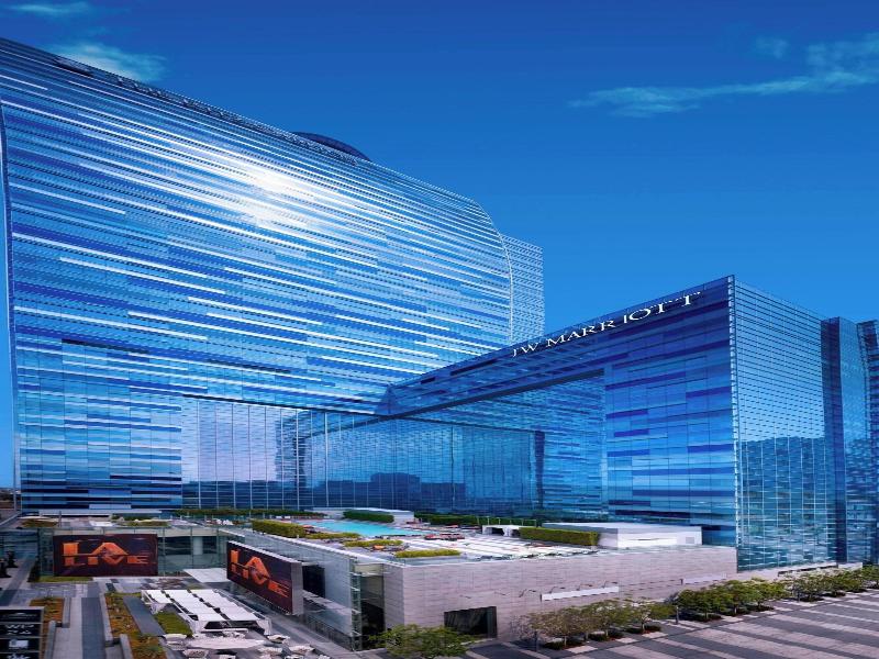 Stay in style at JW Marriott Los Angeles L.A. LIVE