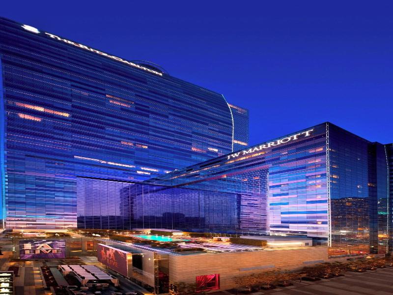 Stay in style at JW Marriott Los Angeles L.A. LIVE
