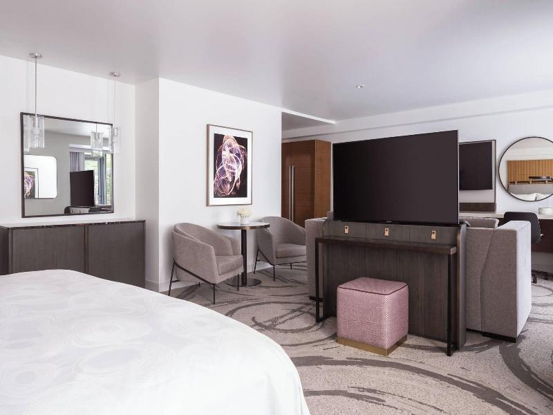 Stay in style at JW Marriott Los Angeles L.A. LIVE