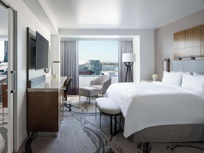 Stay in style at JW Marriott Los Angeles L.A. LIVE
