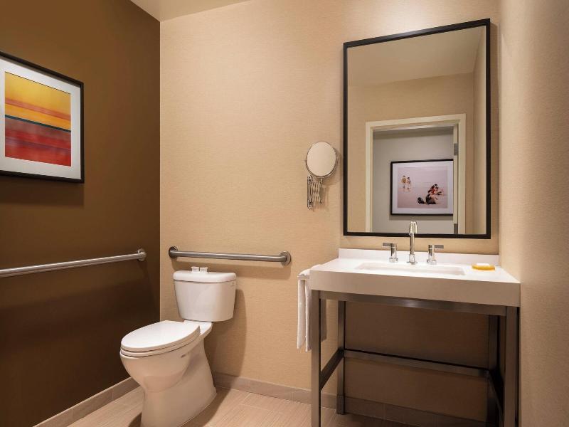 Stay in style at JW Marriott Los Angeles L.A. LIVE