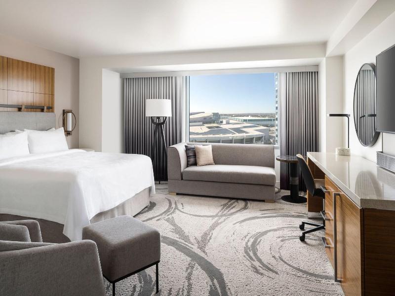 Stay in style at JW Marriott Los Angeles L.A. LIVE