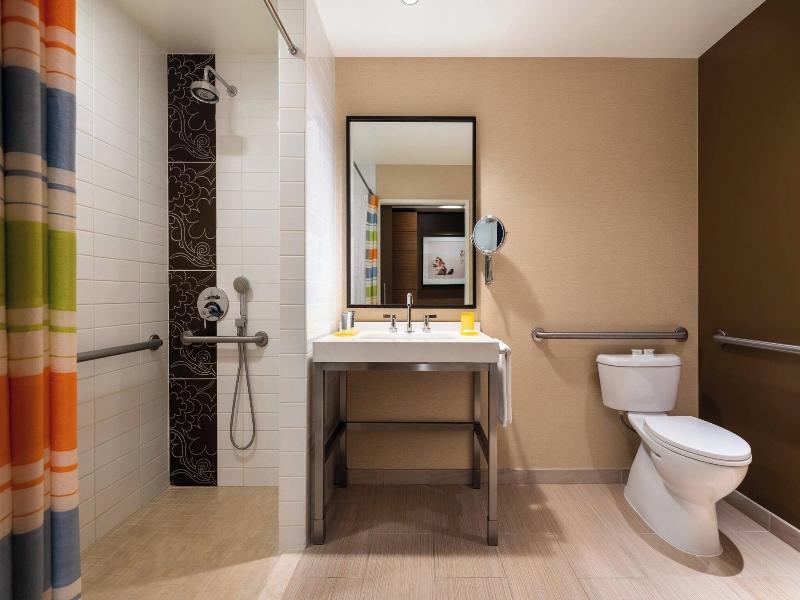 Stay in style at JW Marriott Los Angeles L.A. LIVE