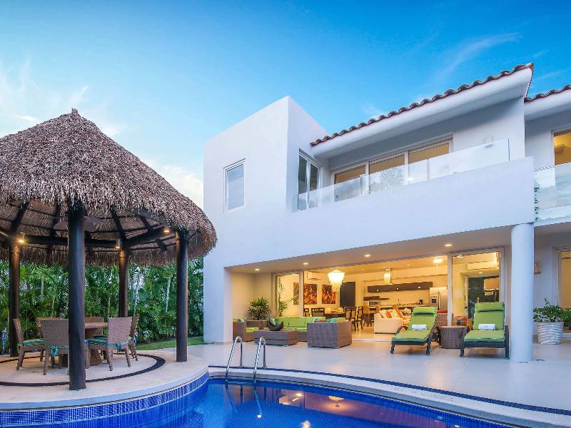 Marival Distinct All-Suites & World Spa-Handwrit C image