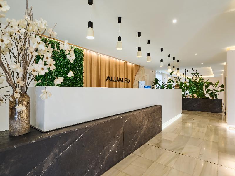 Alua Leo image