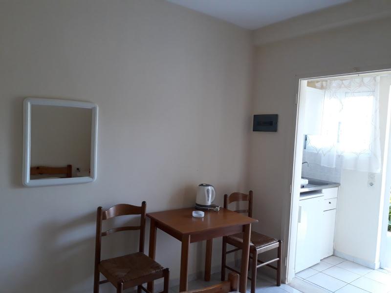 Pythos Studios & Appartments image