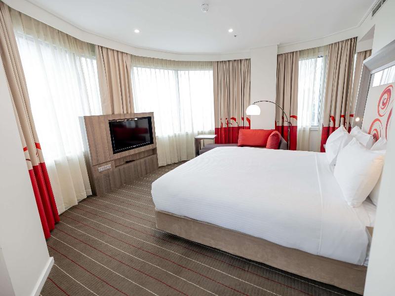 Novotel Melbourne Glen Waverley image