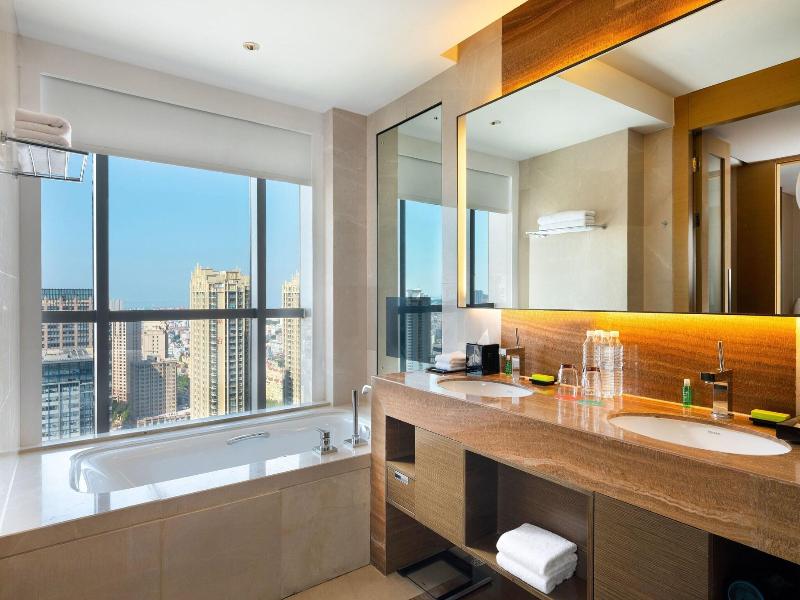Le Meridien Qingdao image