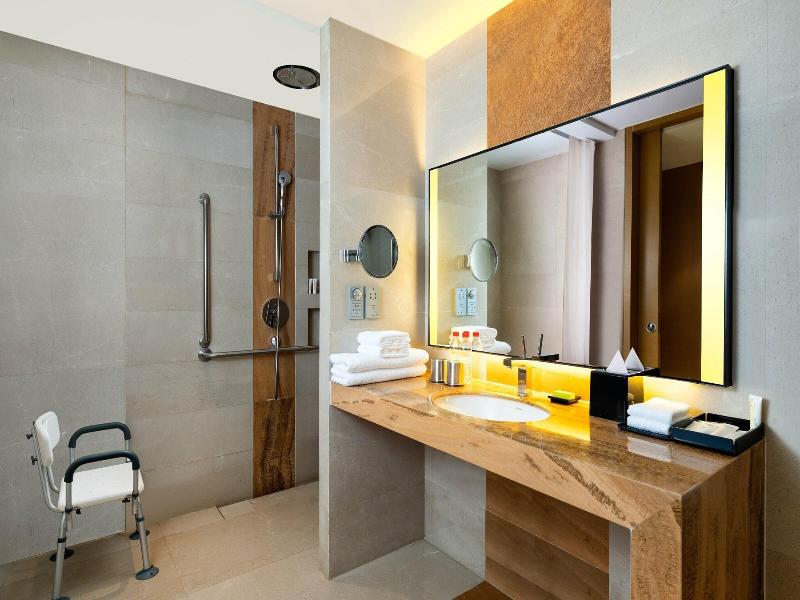 Le Meridien Qingdao image