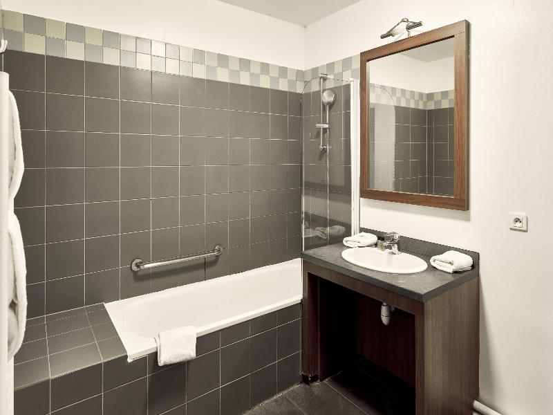 Zenitude Hotel-Residences Paris Roissy Village image