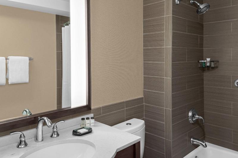 Sheraton Lincoln Harbor Hotel image